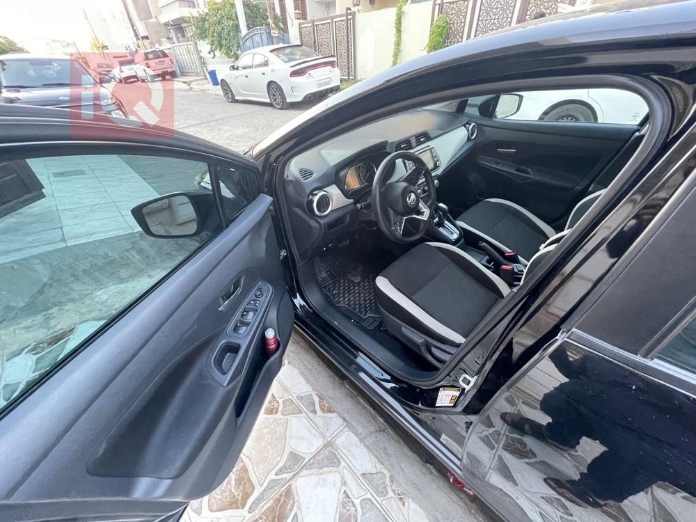 نيسان فيرسا